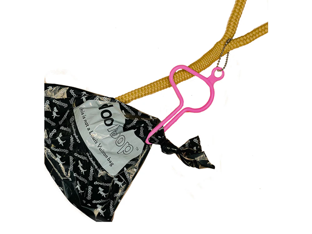 malibu pink dooloop with doo bag hanging from leash